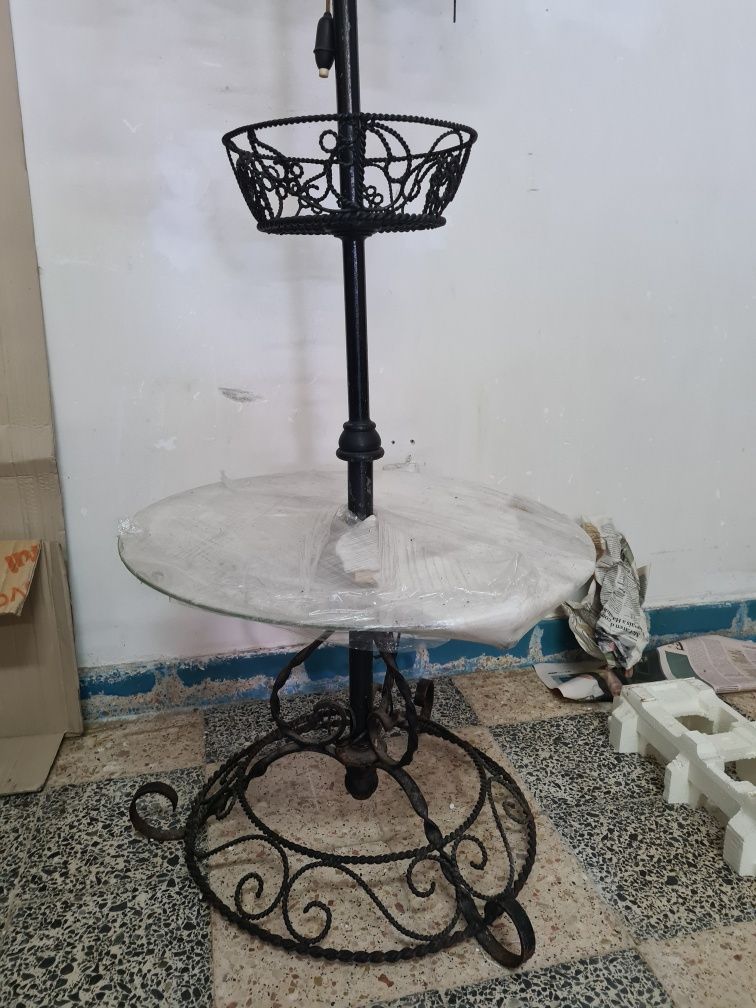 Candeeiro eléctrico c/ mesa em vidro