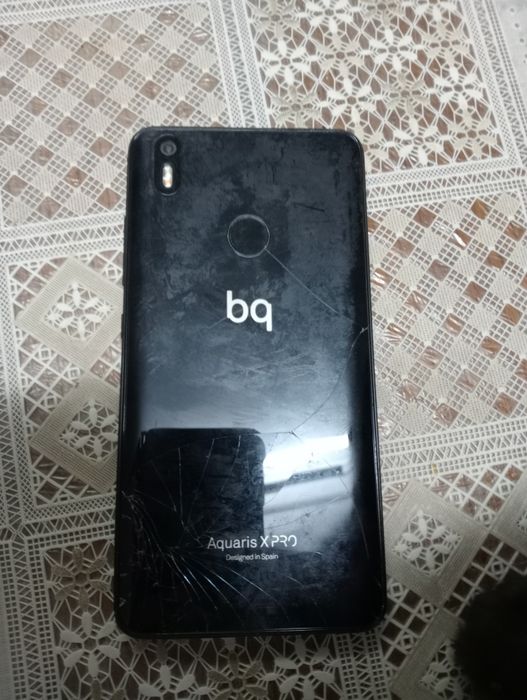 Telemóvel BQ Aquaris xpro para peças ou restauro