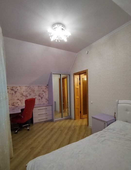 Стильний, розкішний будинок в с. Бездрик