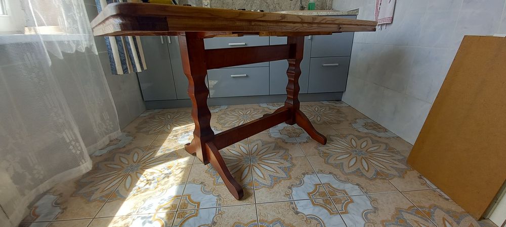 Продам кухонний стіл