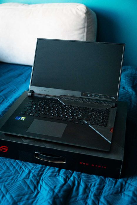 Laptop Asus rog strix scar 3070 ti, 32gb, 2TB