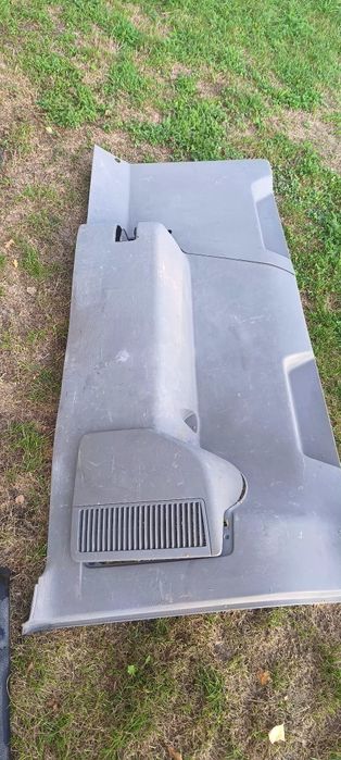Kanapa trzeci rząd , wykładzina VW t5 long pasy