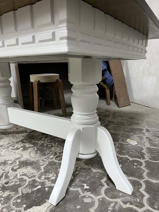 Стіл з масиву дуба