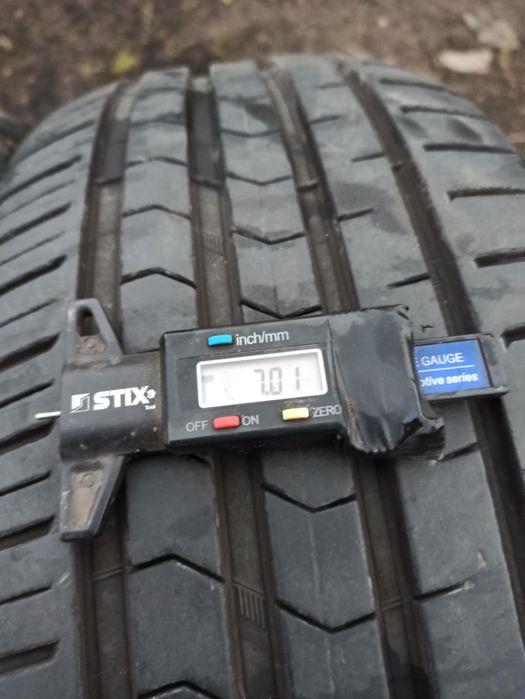 2 opony letnie Vredestein 225/55 16 7mm.