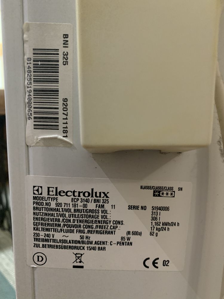 Arca congeladora horizontal marca Electrolux