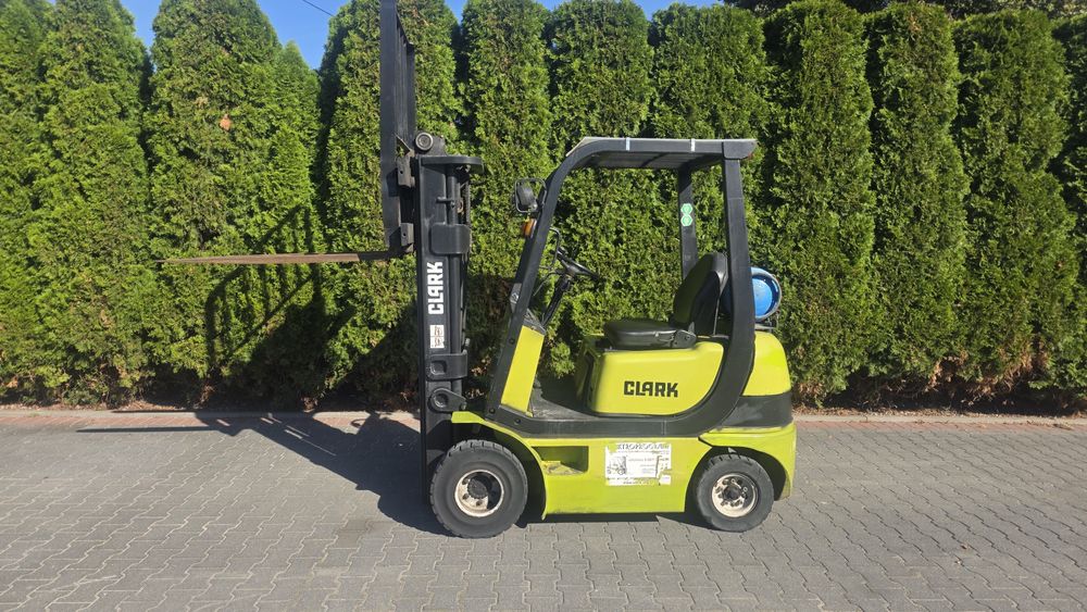 Wózek widłowy Clark Cmp 15 triplex wolny skok widlak gazowy