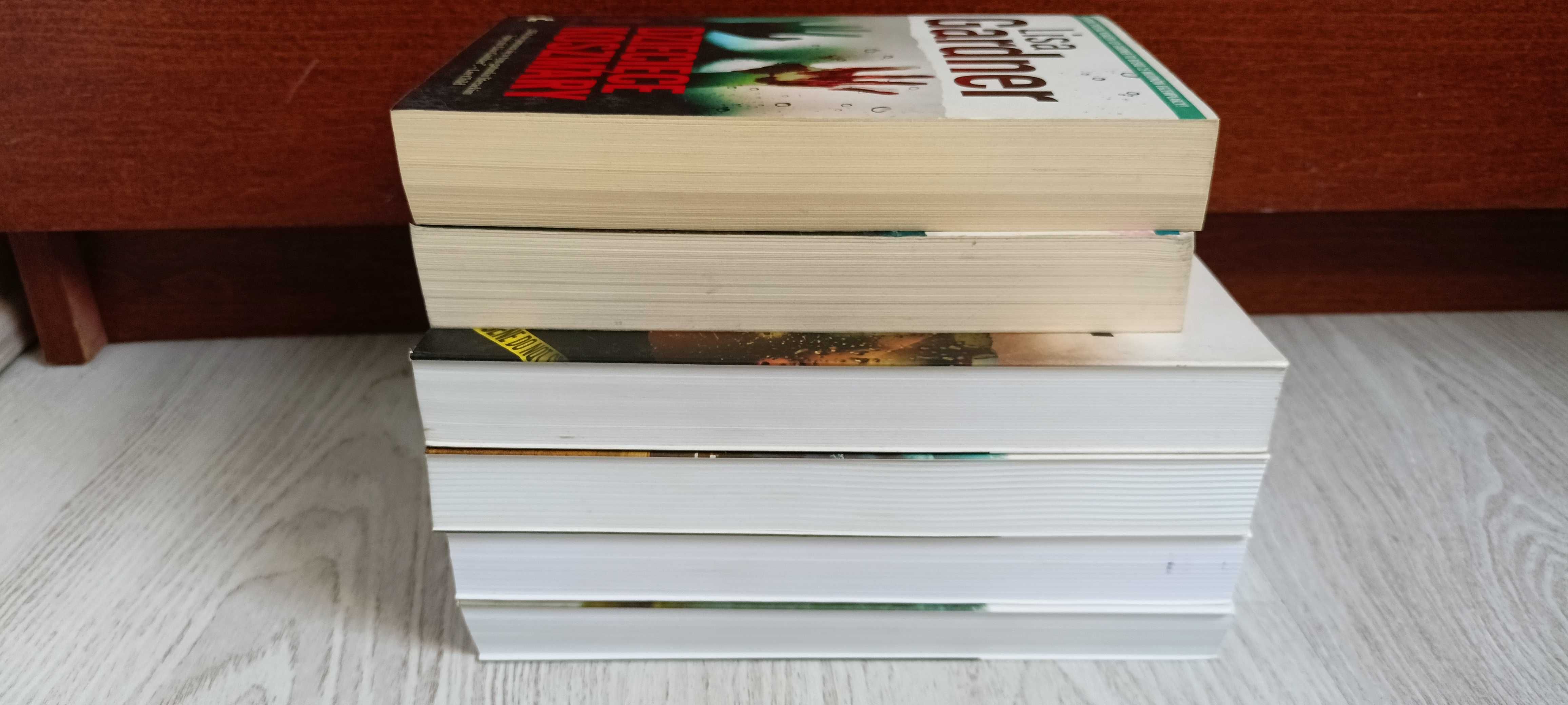 Lisa Gardner Dom dla lalek Sąsiad Dziecięce koszmary Złap mnie Znajdź