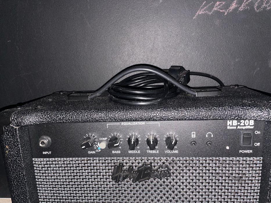 Harley Benton HB-20B – wzmacniacz do gitary basowej