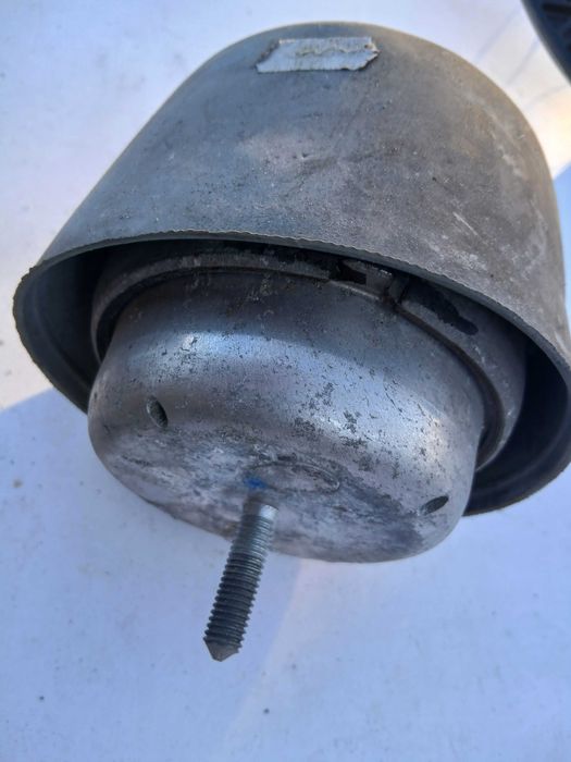 Poduszka silnika A4 B6 2.4 V6 3.0 V6 oryginalna Rybnik