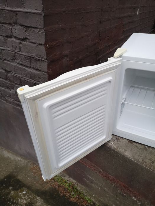 Mała zamrażarka 2 półkowa firmy ok.energooszczędna A+.