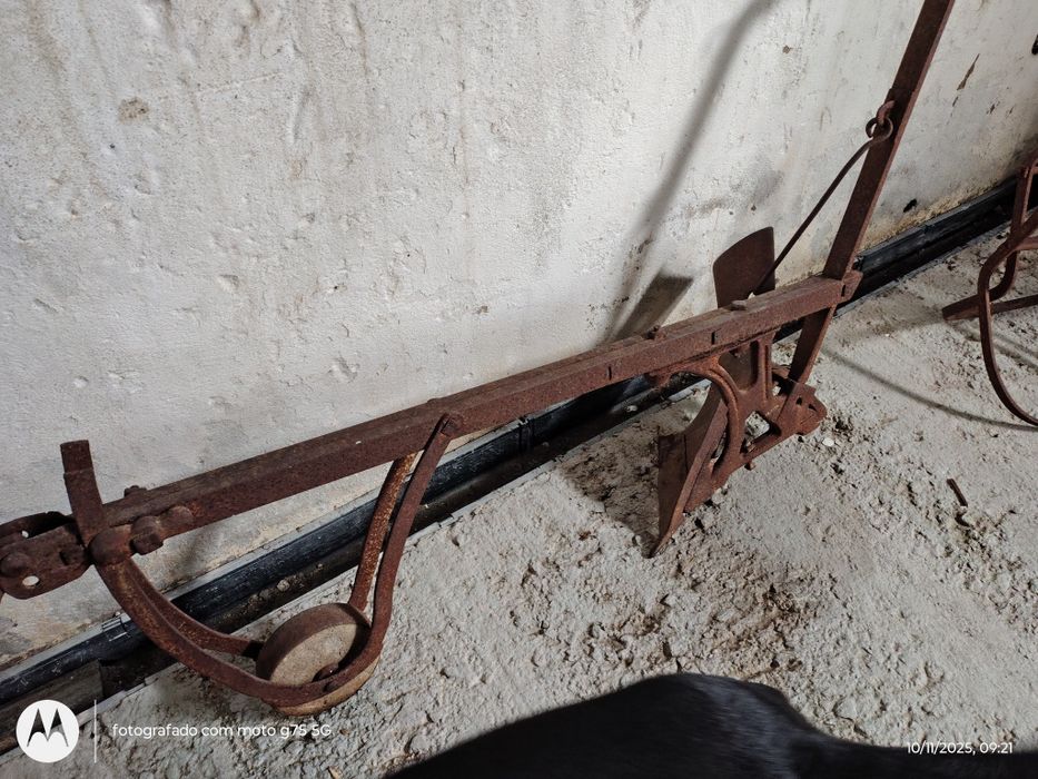 Velharias   arado