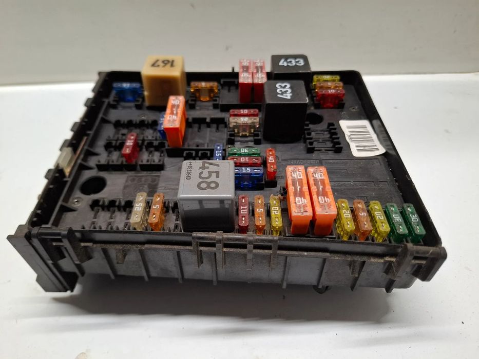SKRZYNKA BEZPIECZNIKÓW VW GOLF V TOURAN CADDY ALTEA OCTAVIA II A3 8P 1.6 2.0 SLASK WYSYLKA