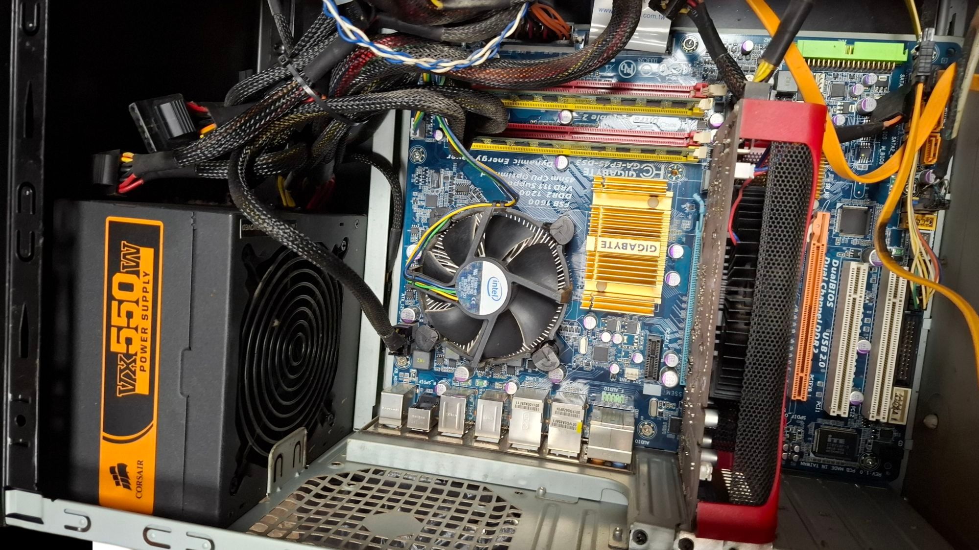 Komputer stacjonarny +monitor