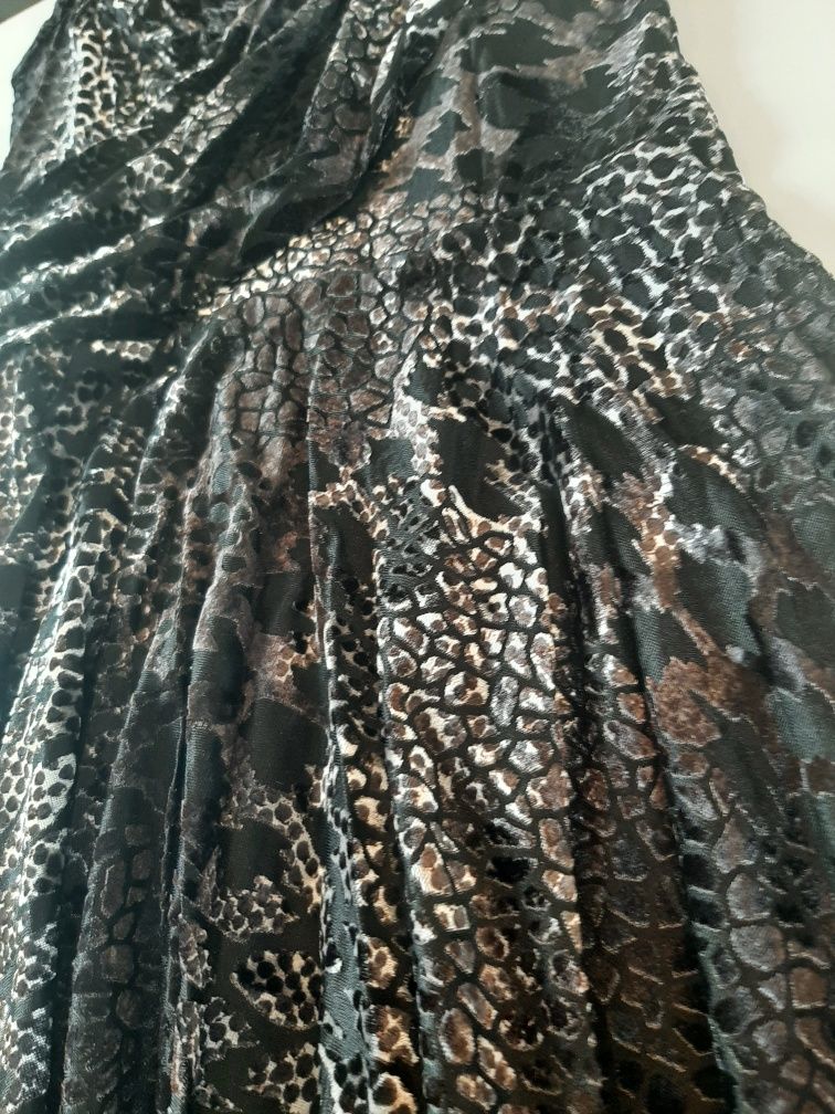 Sukienka czarna we wzór skóra wężna/aligator bez ramiączekrozmiar S/M