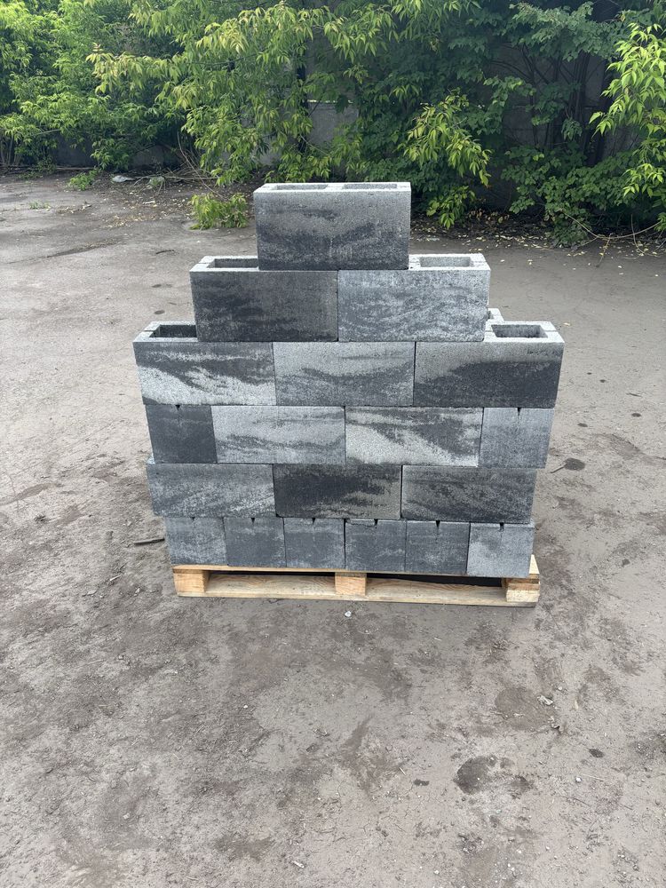 Блок для паркану кольоровий