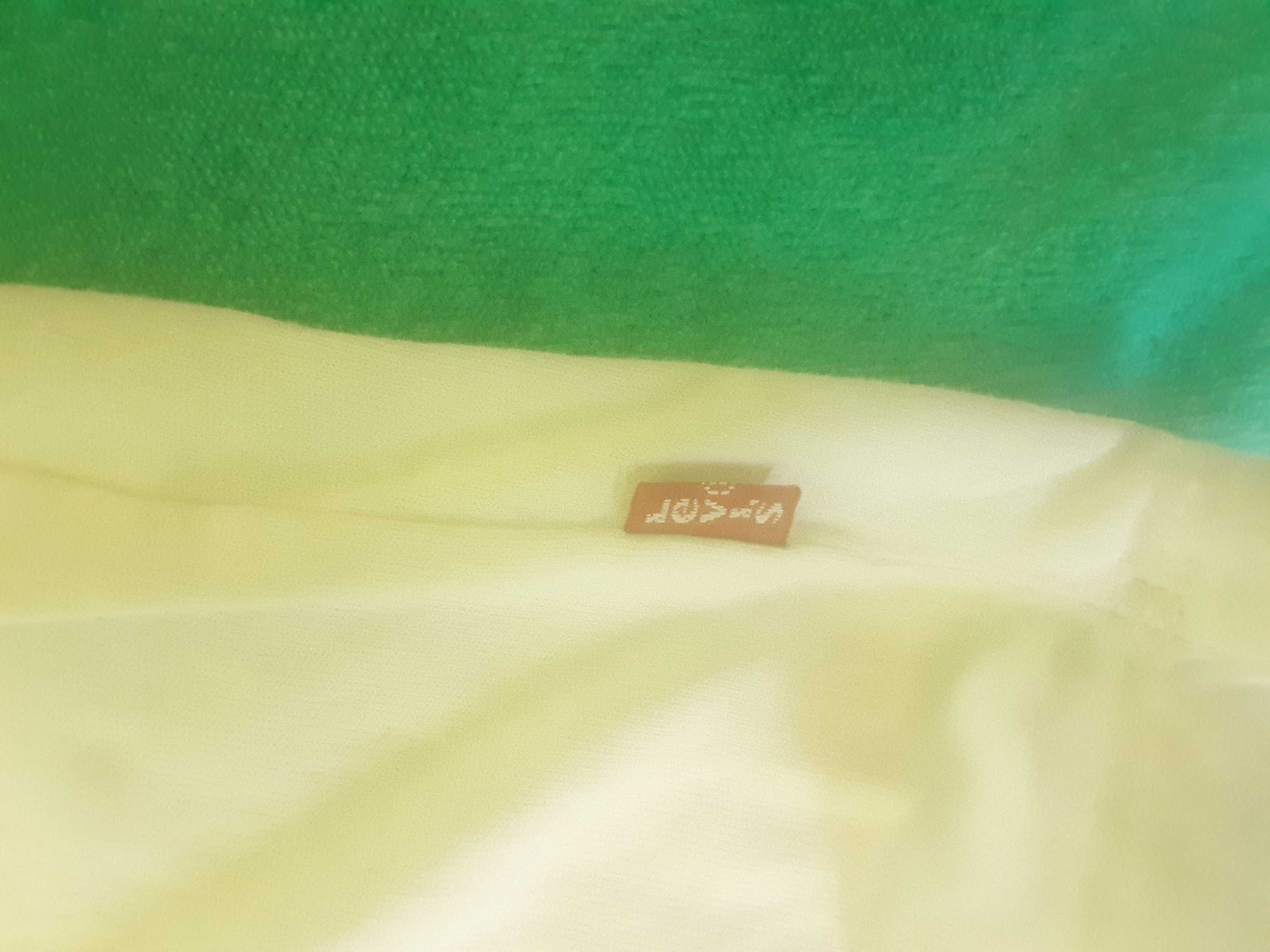 Levi's -NOWY T-shirt, rozmiar M (krótka-27 cm od pachy do doln. kraw.)