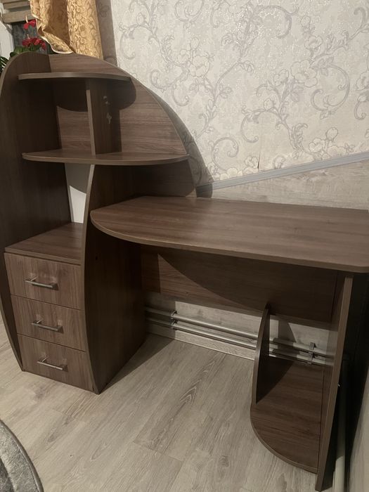 Письмовий стіл,компютерний