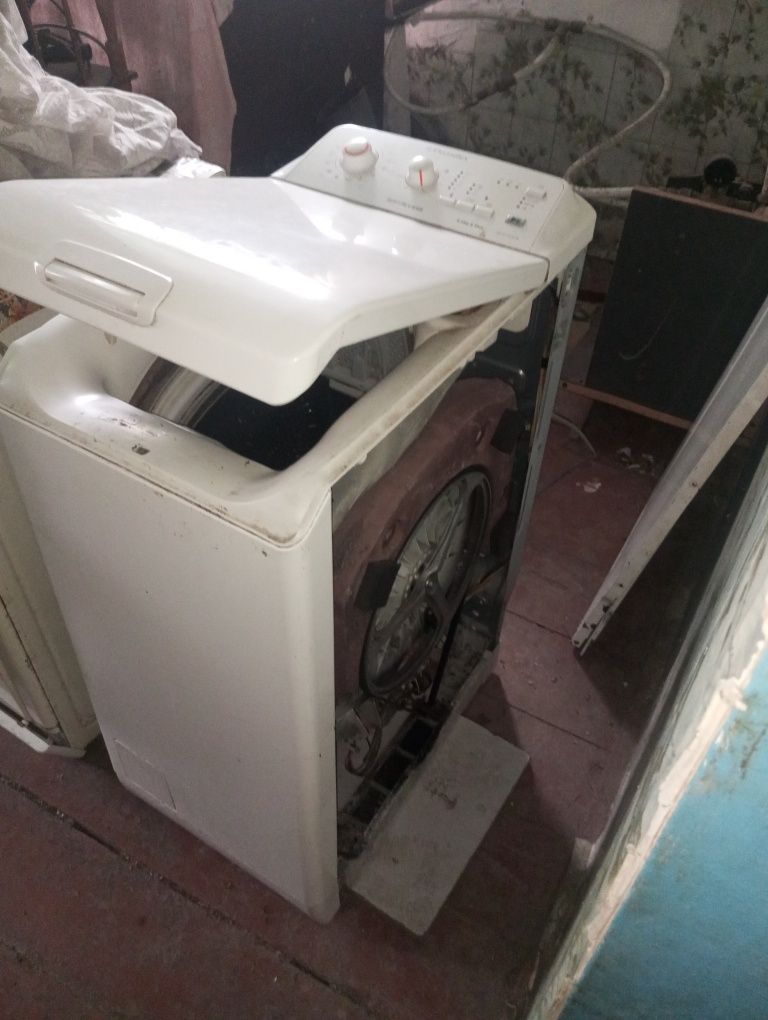 Пральна машина Electrolux EWTS 10120 W Ремонт/Запчастини