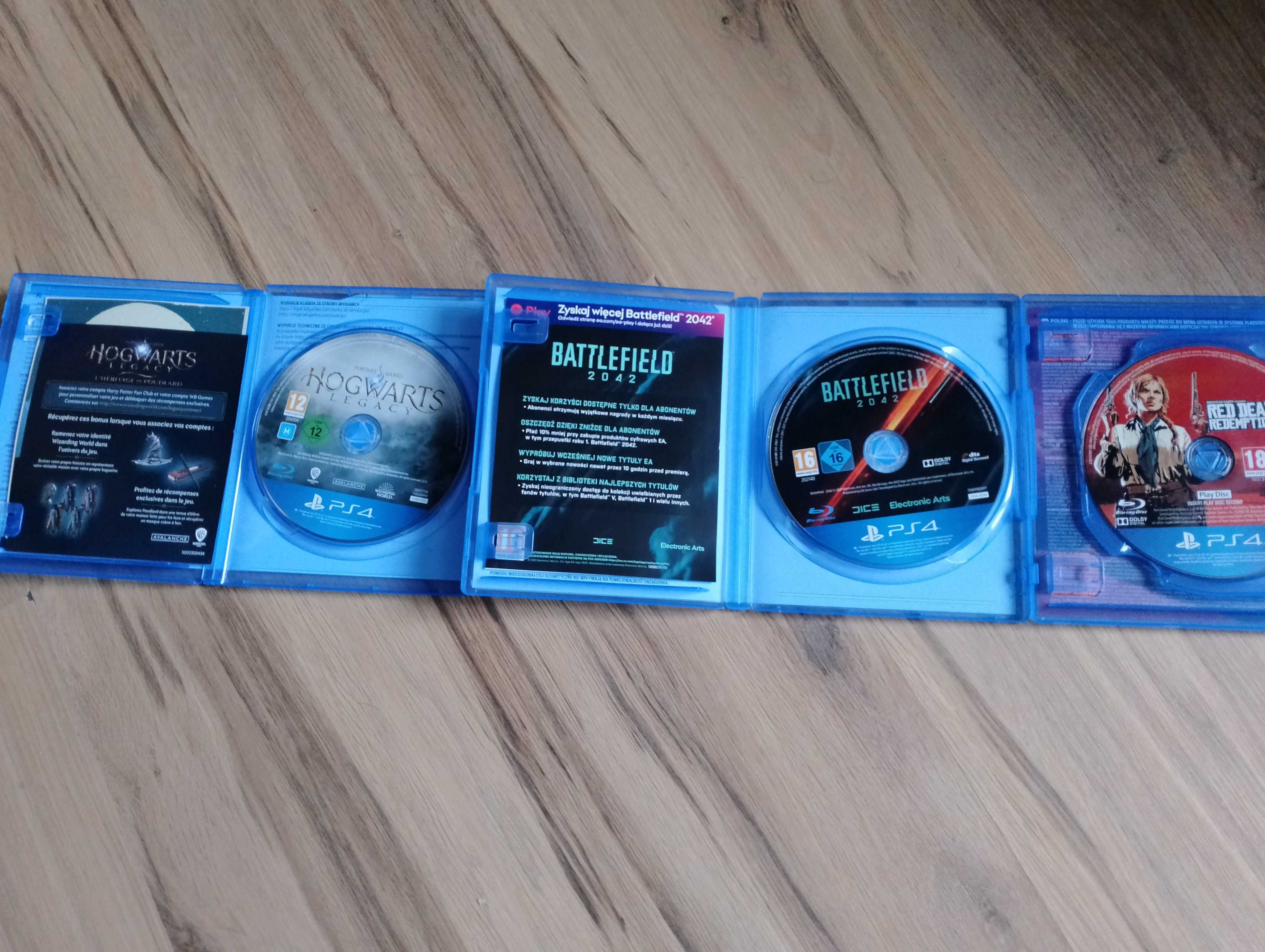 Gry na konsolę PS4 . Stan idealny.