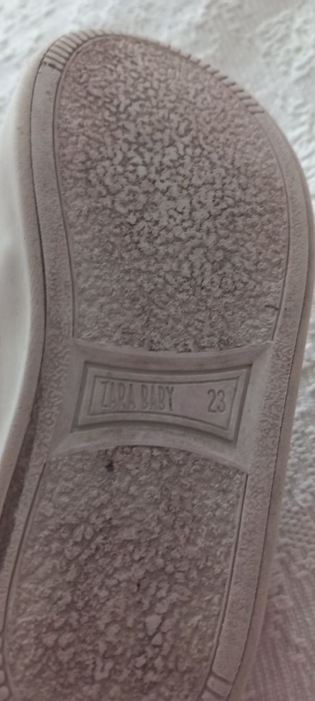 Sapatilhas Bota Zara Tam 23