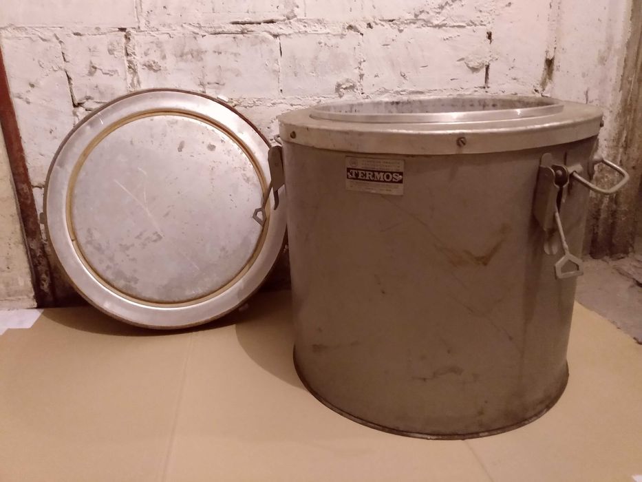 Aluminiowe termosy do potraw pojemności od 20-30 litrów