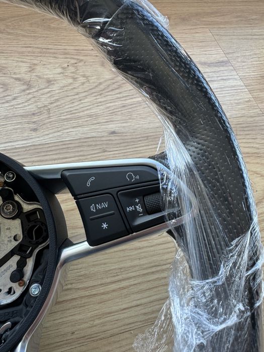 Volante Audi TT 8S/MK3