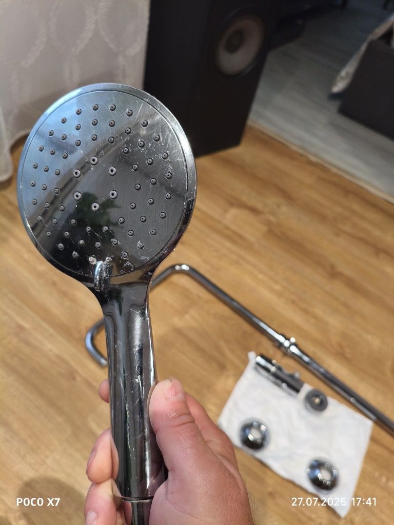 Zestaw prysznicowy z baterią termostatyczną