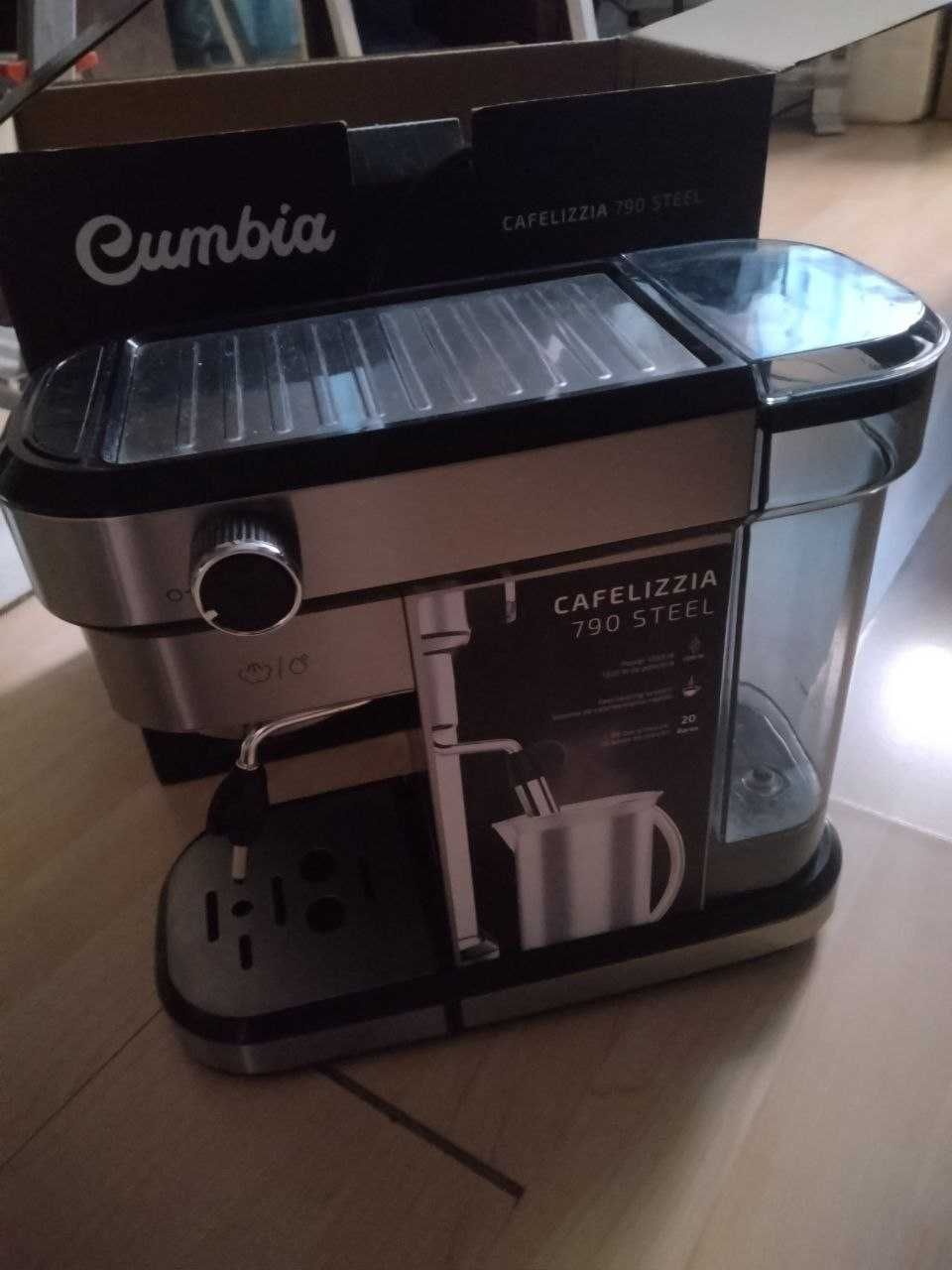 Стильна і компактна кавоварка Cecotec Cafelizzia - недорого.