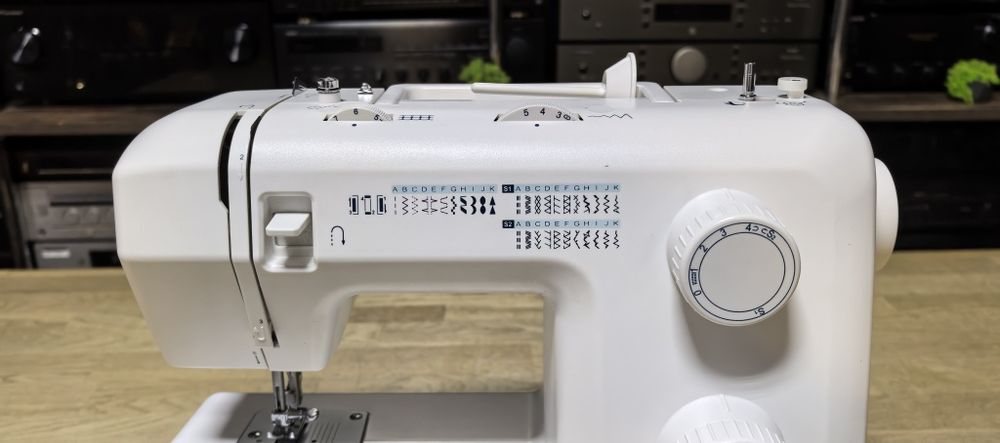 Швейна машинка SilverCrest SNM 33