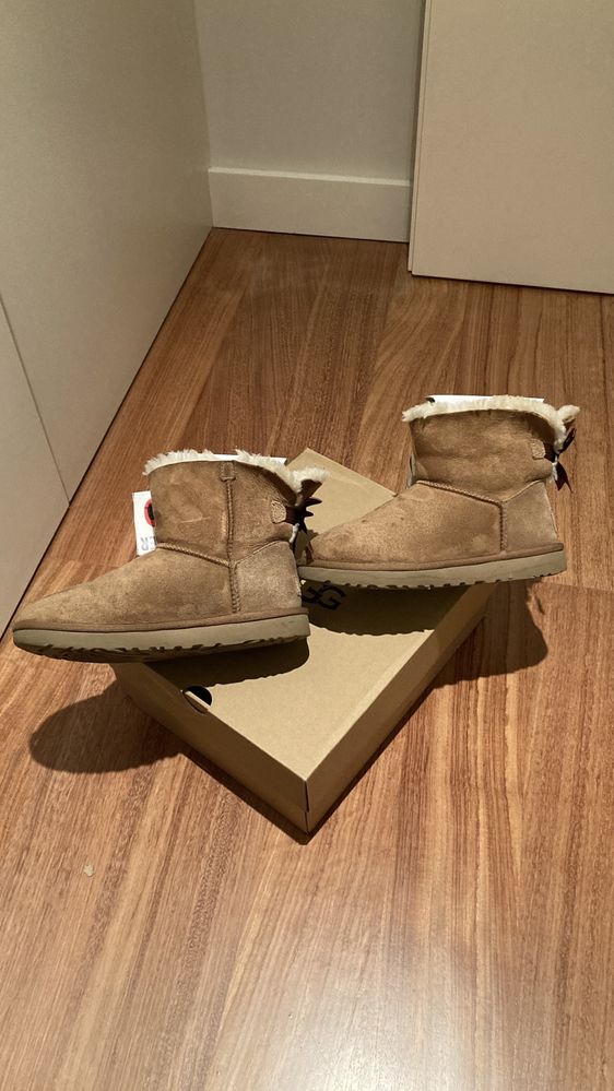 Botas UGG Mini Bailey Bow II