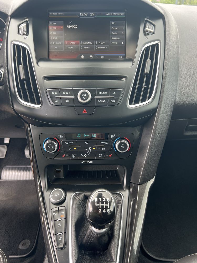Ford Focus Mk3 Lift 2015r 1.0 Bezyna TITANIUM  Nawigacja