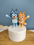 Bluey i Bingo z masy cukrowej na tort