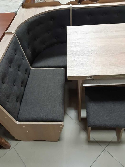 Новий сучасний недорогий кухонний куток