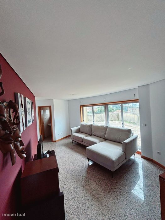 Apartamento T2 com Terraço - Bonfim Porto