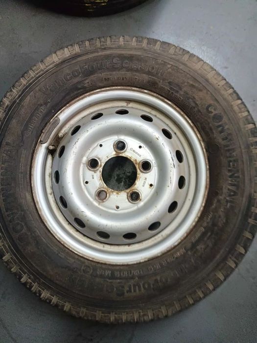 Opony do Mercedes sprinter   225/70 R15  6 opon 4 felgi