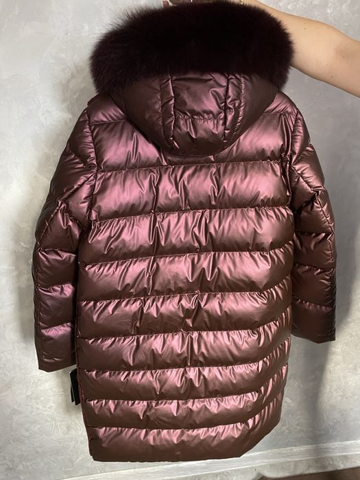 Нове бордове  зимове пальто з капюшоном та хутром.Розмір 50