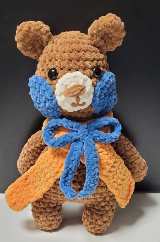 Miś, amigurumi, pluszak zrobiony na szydełku, prezent, zabawka, misio