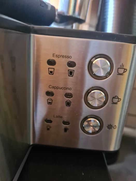 Ekspres ciśnieniowy kolbowy Yoer Lattimo EMF01S ze spieniaczem mleka