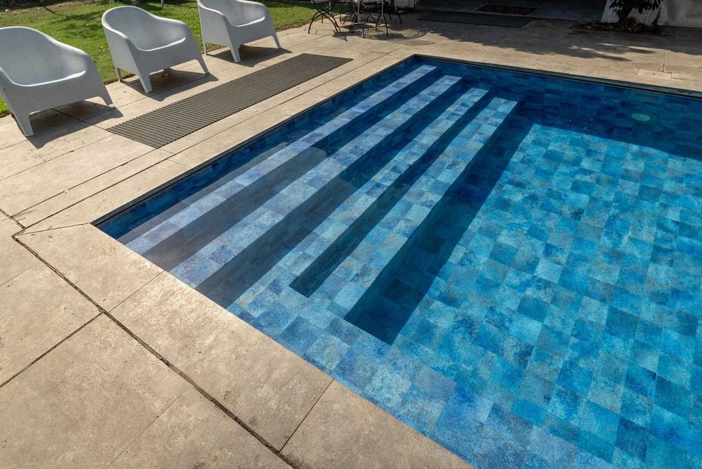 Construímos a sua Piscina dos Sonhos — Orçamento Grátis!