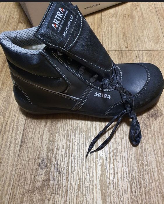 Nowe   buty   43