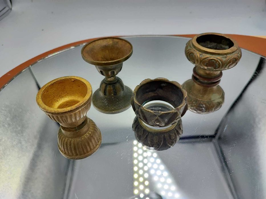 Przedwojenna mosiężna część do żyrandol kinkietu środek,kielich,cena 1