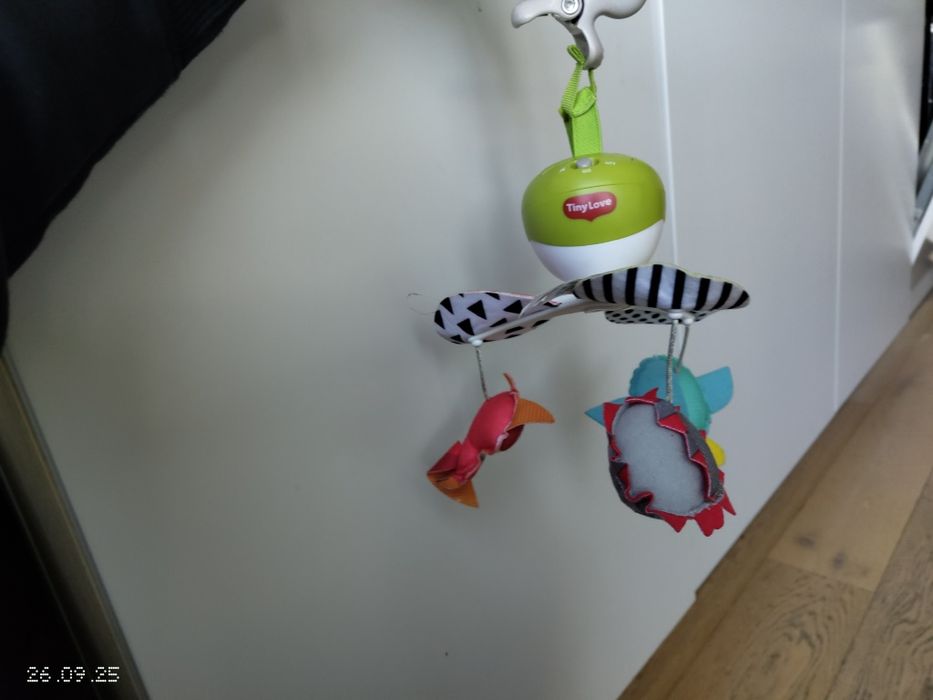 Karuzela podróżna do wózka fotelika Tiny Love Zawieszka