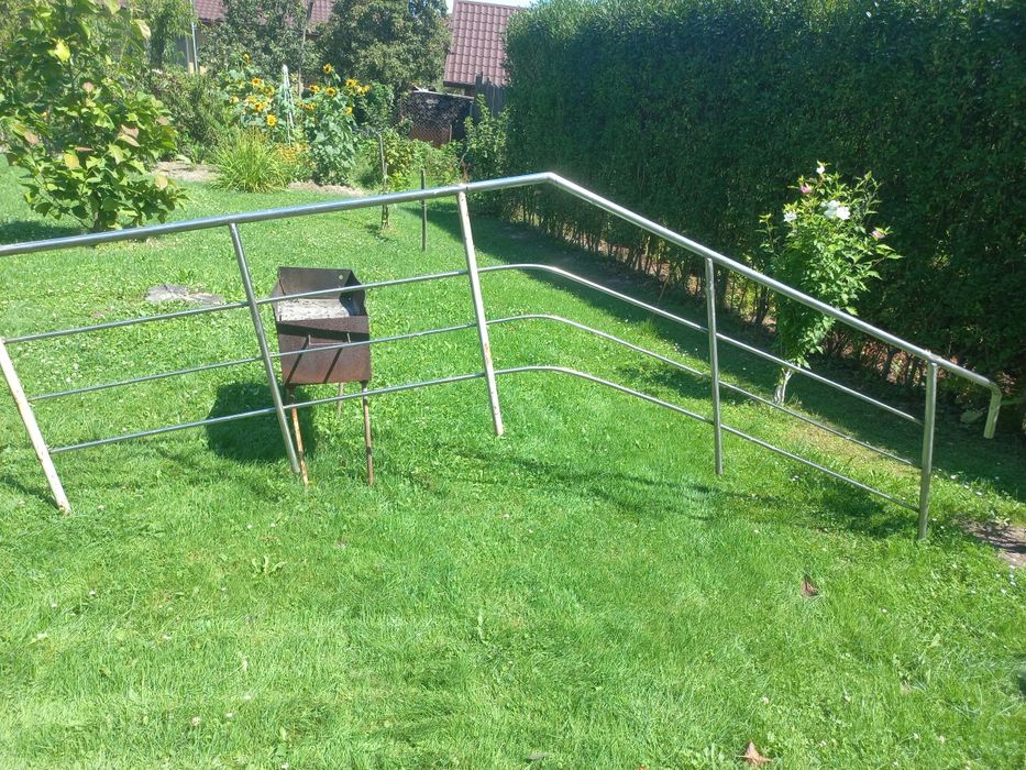 Поручні нержавіючі