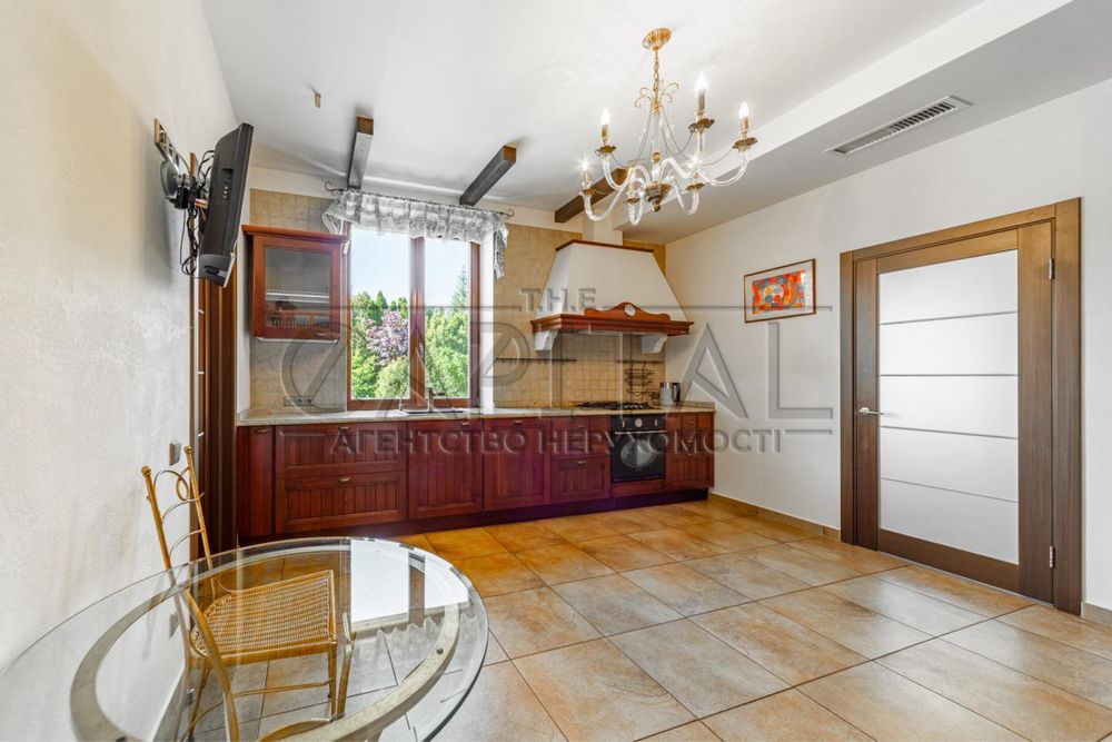 Оренда дизайнерського будинку 441m2 в КМ "Сонячна долина" с. Романкiв