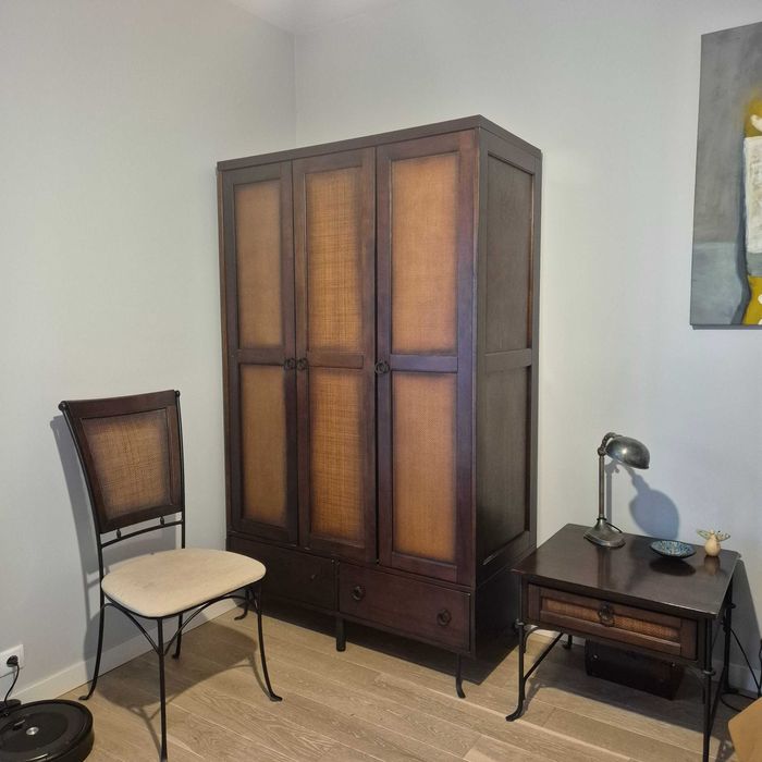 komplet mebli drewnianych