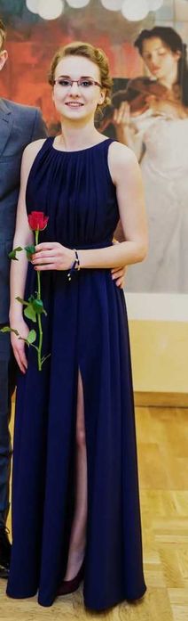 Sukienka studniówkowa granatowa