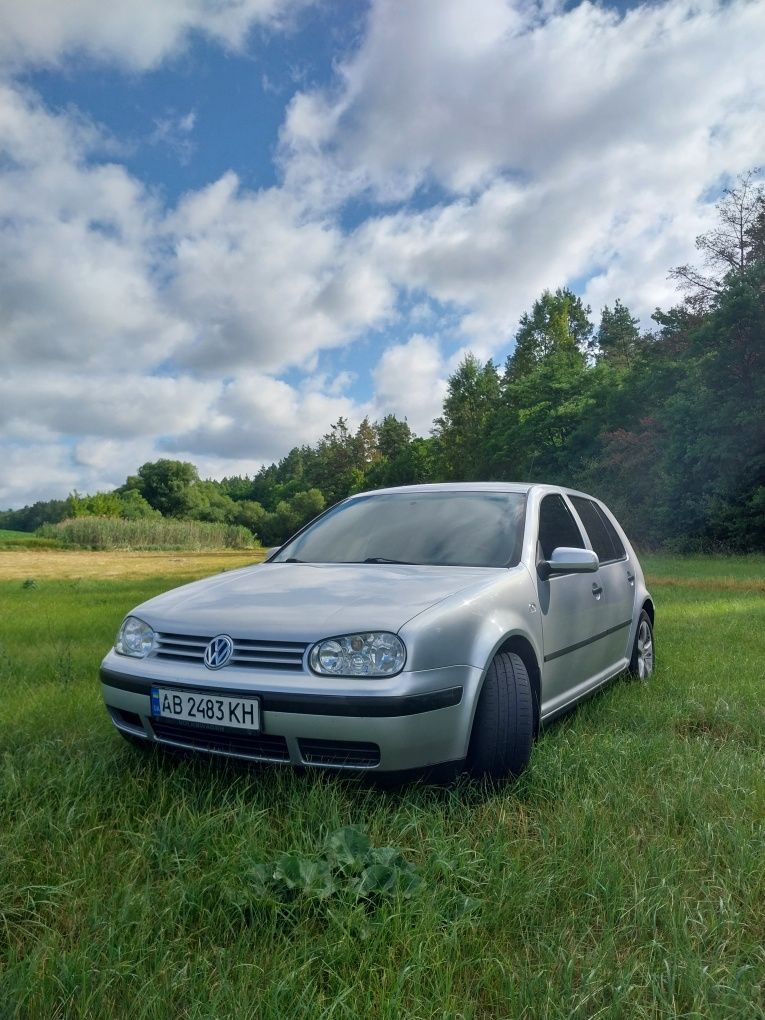 Volkswagen  Colf 4