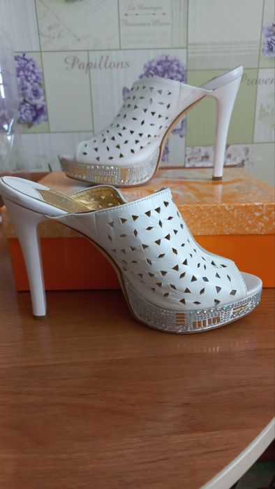 Босоножки 39 размер натуральная кожа