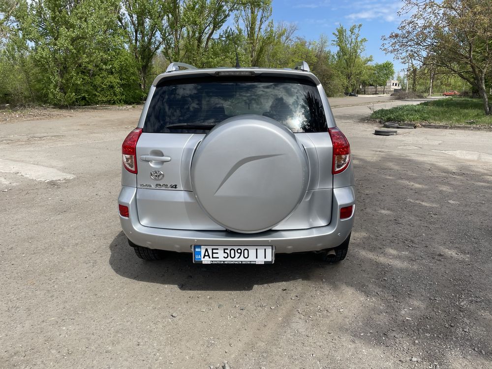 Продам Toyota Rav4 2.0 АКПП