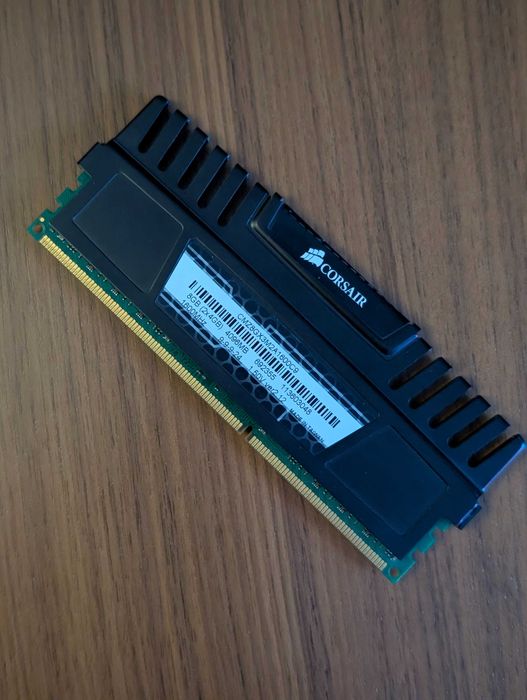 Corsair VENGEANCE 16GB (4x4GB) DDR364584833845121121